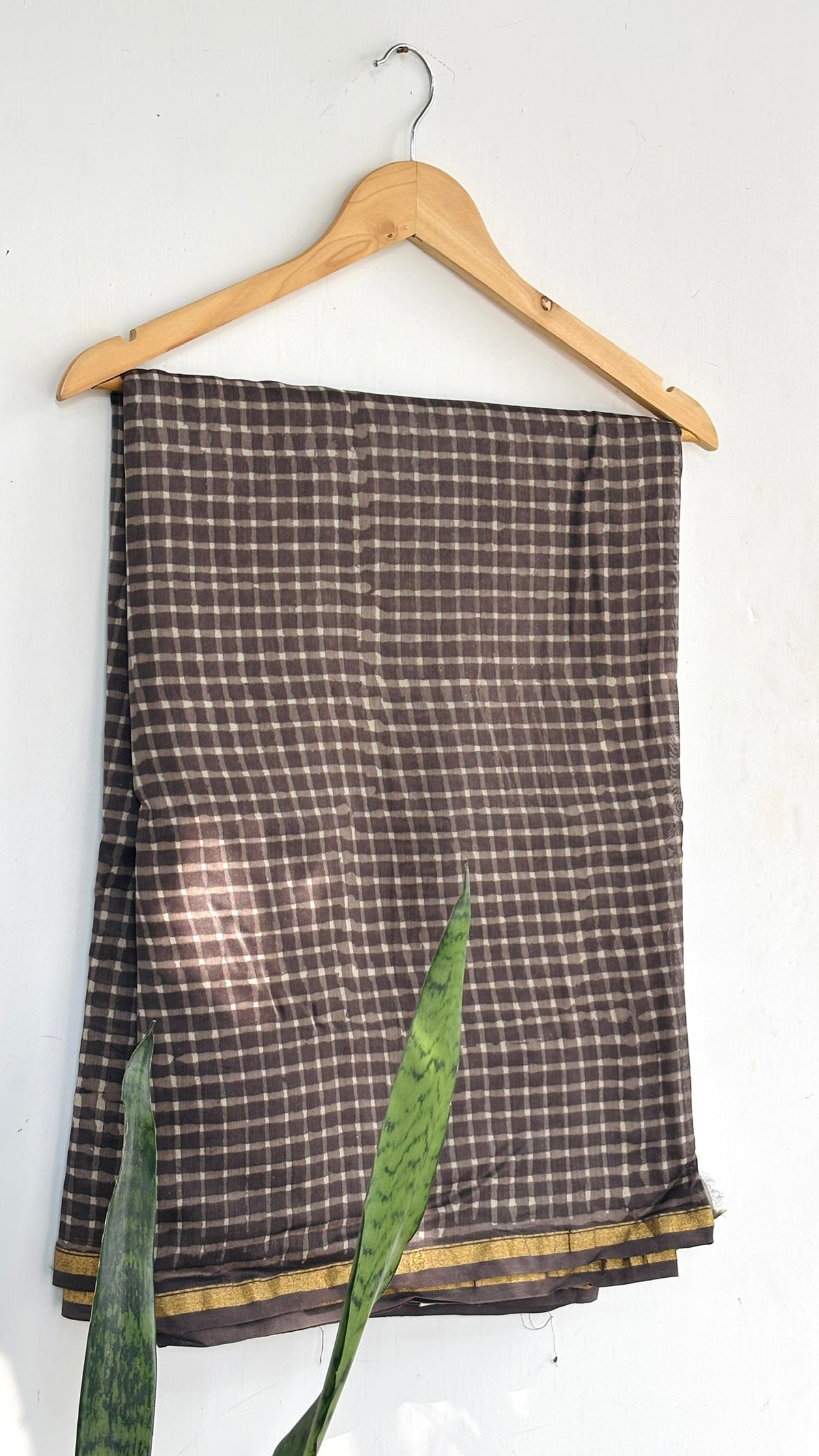 Handblock Printed Small-Check Pattern Saree