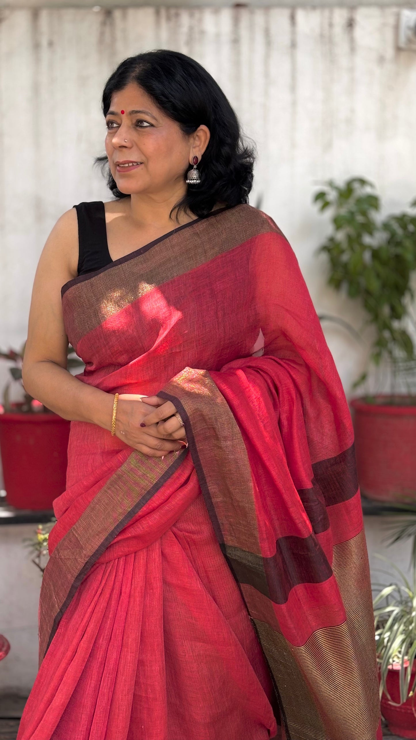 Handwoven Pure Linen Red Saree with Bronze and Maroon Border, Broad Striped Pallu and Dual-Coloured Tassels